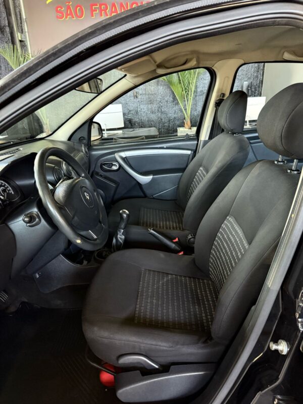 SANDERO 2014 - Image 9